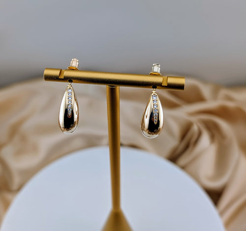 Oval Gold and Zircon Earrings
